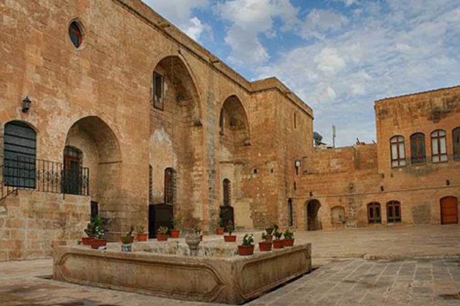 Türkiye'de Süryani olmak: Umut ve umutsuzluk bir arada